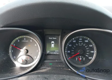 2016 Hyundai Santa Fe Sport 2.4L из США, поврежденный, VIN 5XYZTDLB1GG329569